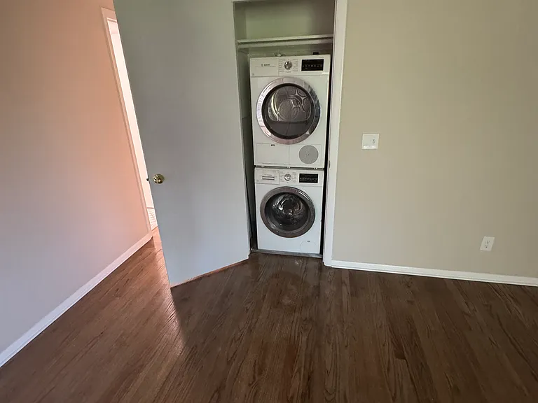 605 S Kirkwood Rd #D — Photo 6