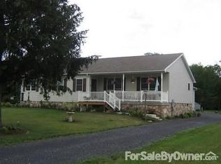 1032 Long Run Rd, Mill Hall, PA 17751