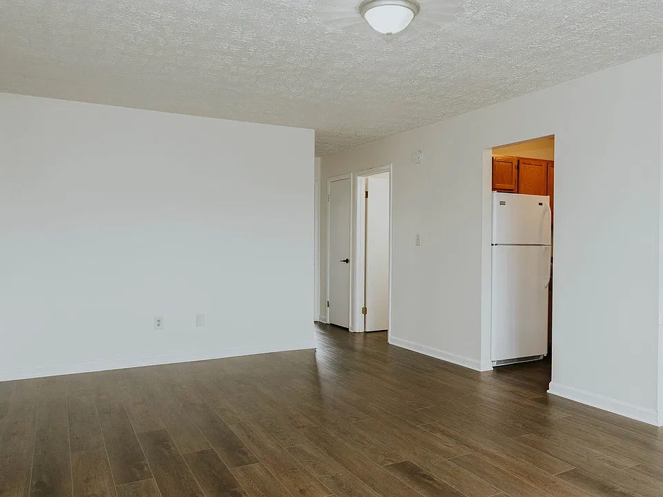 401 East Rd #4