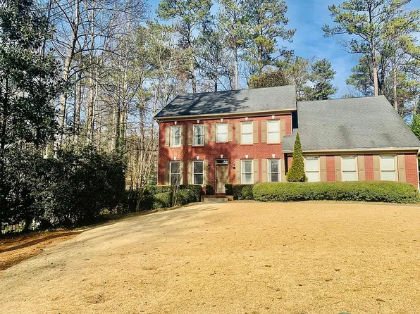640 W Northway Ln, Sandy Springs, GA 30342