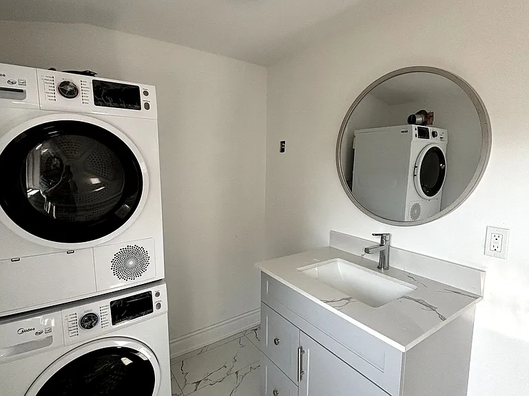 262 Clinton St #202 — Photo 10