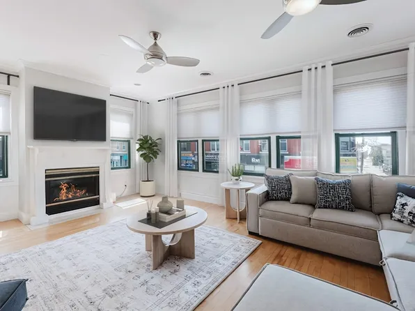 6 Cushing St APT 1, Waltham, MA 02453