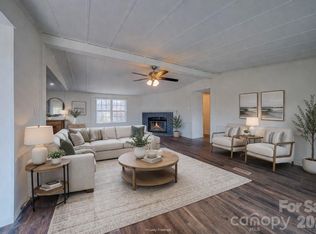 8 Teal Ln, Candler, NC 28715
