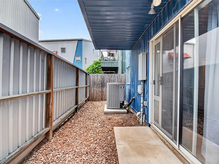 6916 Yellowstone Way Dr — Photo 5