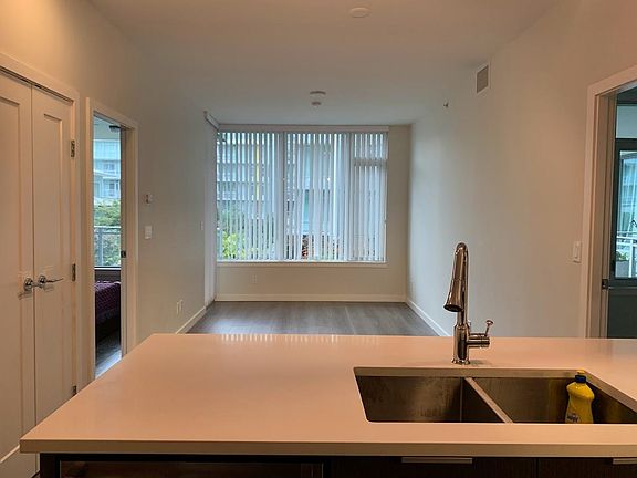 4th image of 3333 Sexsmith Rd #6F