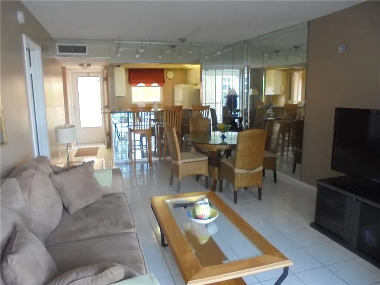 1391 S Ocean Blvd #204 — Photo 7