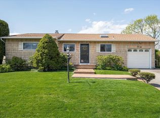 20 Edi Ave, Plainview, NY 11803