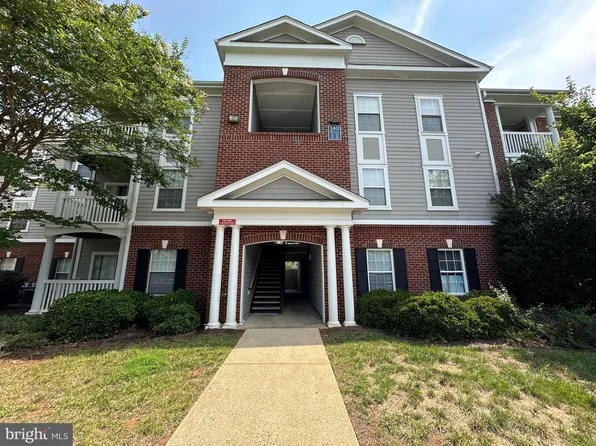140 Yellowstone Dr APT 102, Charlottesville, VA 22903