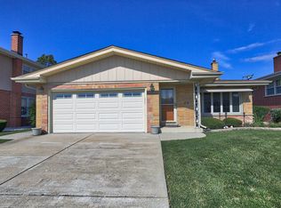 8244 W Balmoral Ave, Chicago, IL 60656