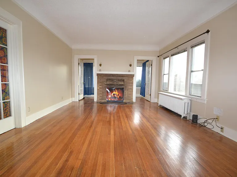 4701 5th Ave NE #1 — Photo 3