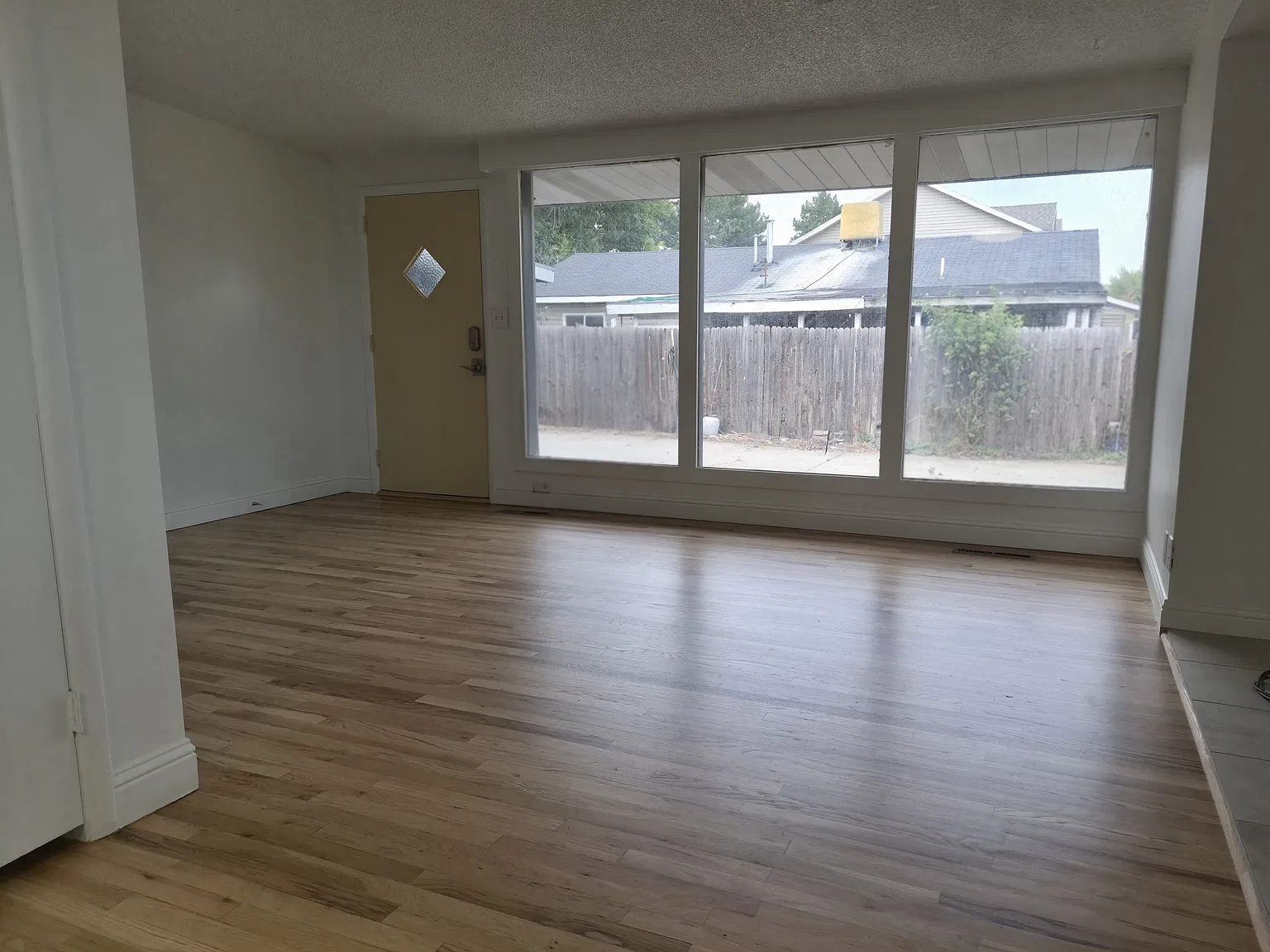 3 bed, 1100 sqft, $2,000 — Photo 1