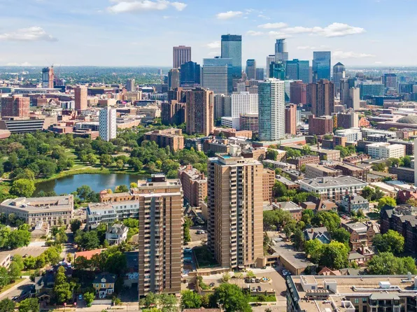 400 Groveland Ave APT 708, Minneapolis, MN 55403