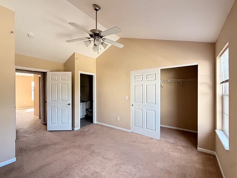1020 Hartford Village Blvd — Photo 7