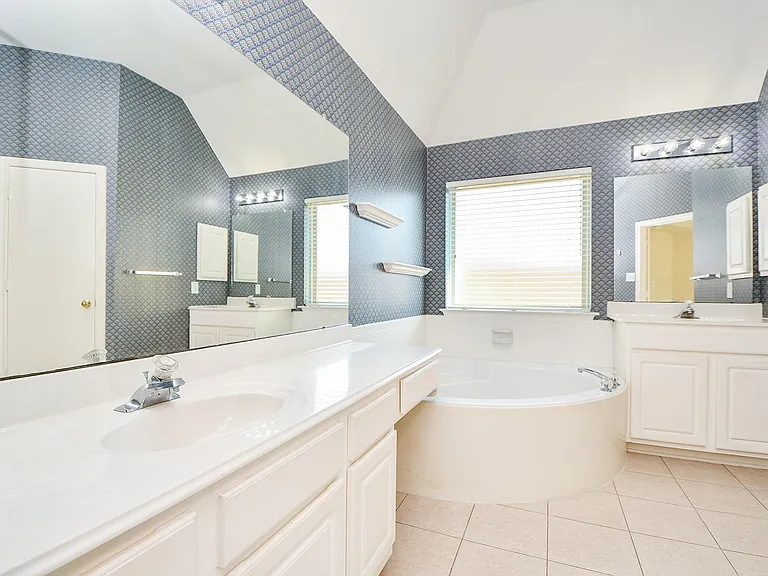 1816 Oak Lodge Dr — Photo 15