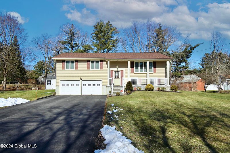 4th image of 28 Fruitwood Drive