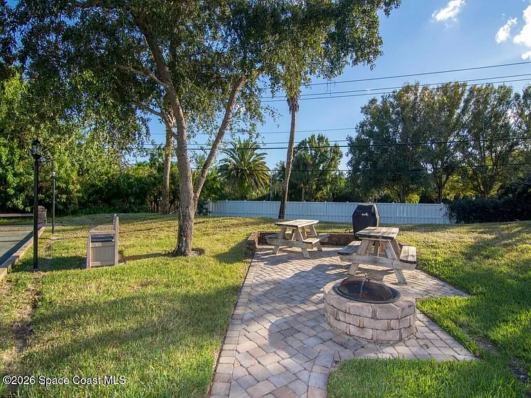 1198 Breezy Way #7A — Photo 28