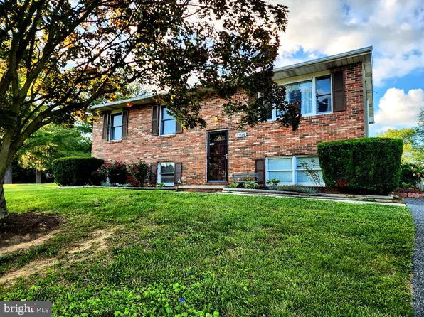 2104 Stillwater Ct, Sykesville, MD 21784