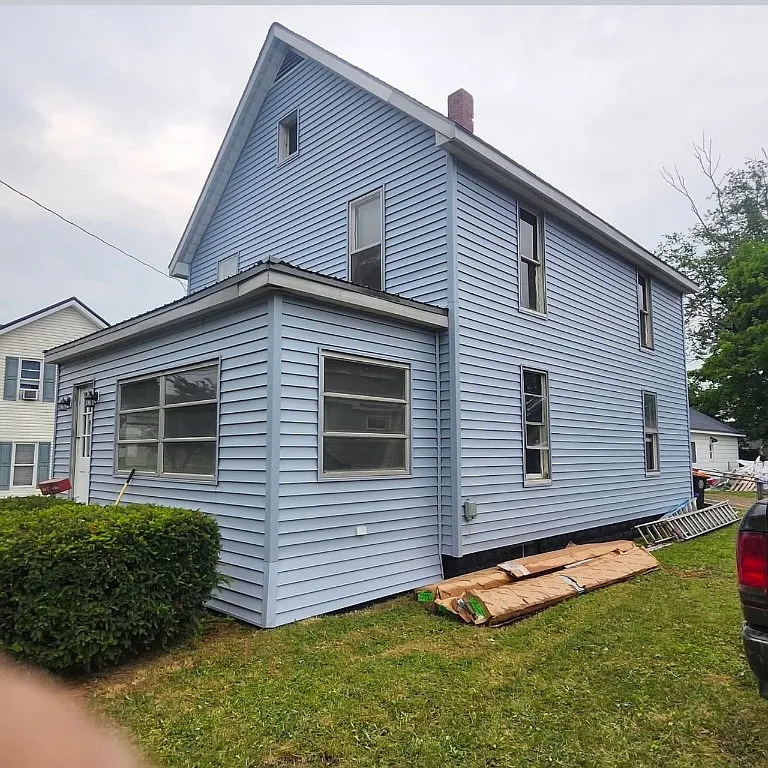 309 W Smith St photo 1