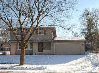 1415 Atlantic Dr, Waukesha, WI 53186