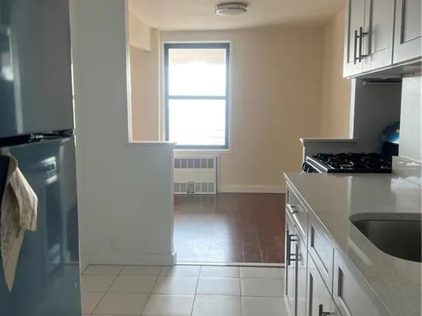 3235 Emmons Ave APT 702, Brooklyn, NY 11235