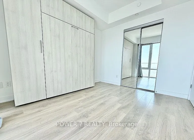 501 Yonge St #3808 — Photo 8