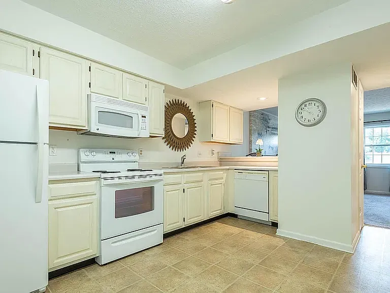 3 bed, 1380 sqft, $1,800 — Photo 4