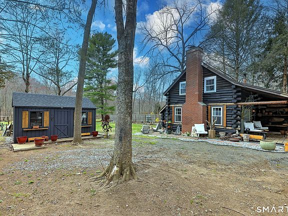 3rd image of 49 River Road
