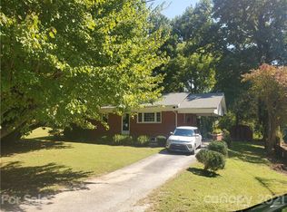 2340 Us Highway 70 E, Marion, NC 28752