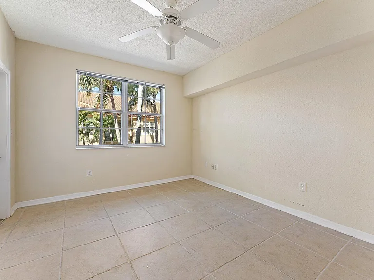 1803 N Flagler Dr #303 — Photo 18