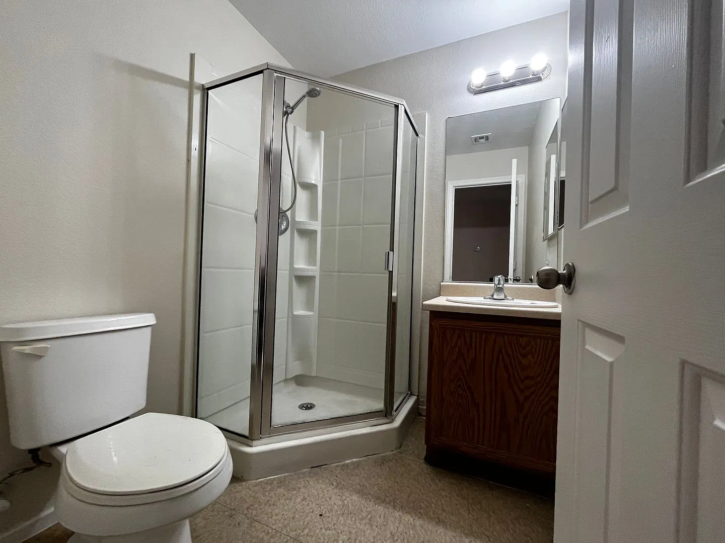 Storybook 4 Bedroom Home in Las Vegas! — Photo 4