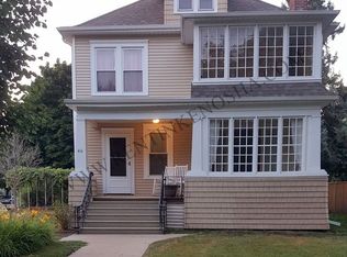 416 68th St, Kenosha, WI 53143