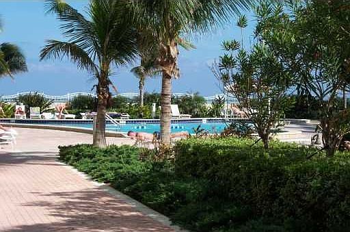 4th image of 3901 S Ocean Dr APT 8A