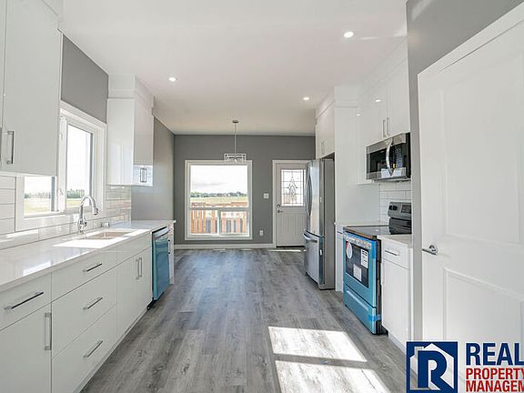 3rd image of 9059 N 80th Ave