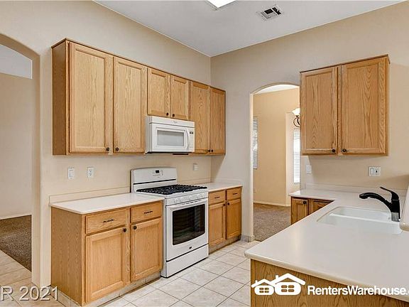 3rd image of 4008 Wake Forest Dr