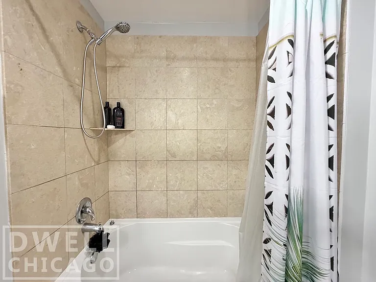 828 W Grace St #804 — Photo 6