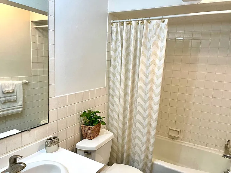200 Kennedy Dr #6 — Photo 14