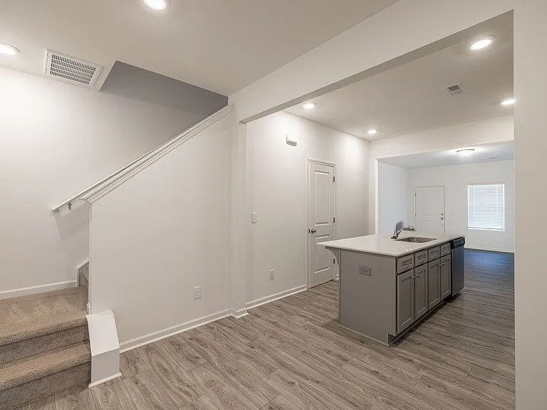 1365 Darlington Dr — Photo 7