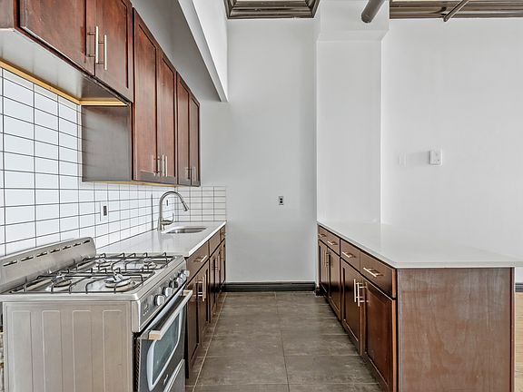 5th image of 250 Moore St APT 205