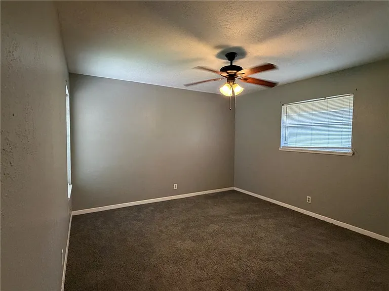 4406 Donegal Dr — Photo 19
