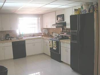 5th image of 9197 Fontainebleau Blvd APT 6