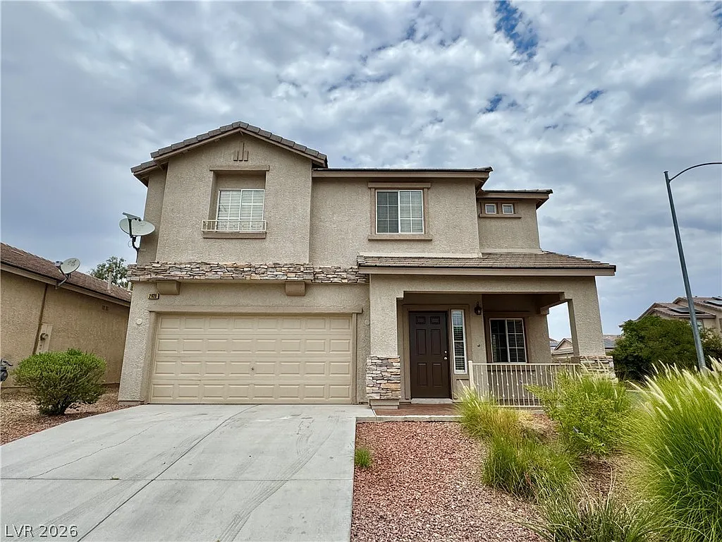 4 bed, 2.5 bath, 2007 sqft, $2,095 — Photo 1