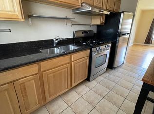 1153 Deerfield Rd APT A, Deerfield, IL 60015