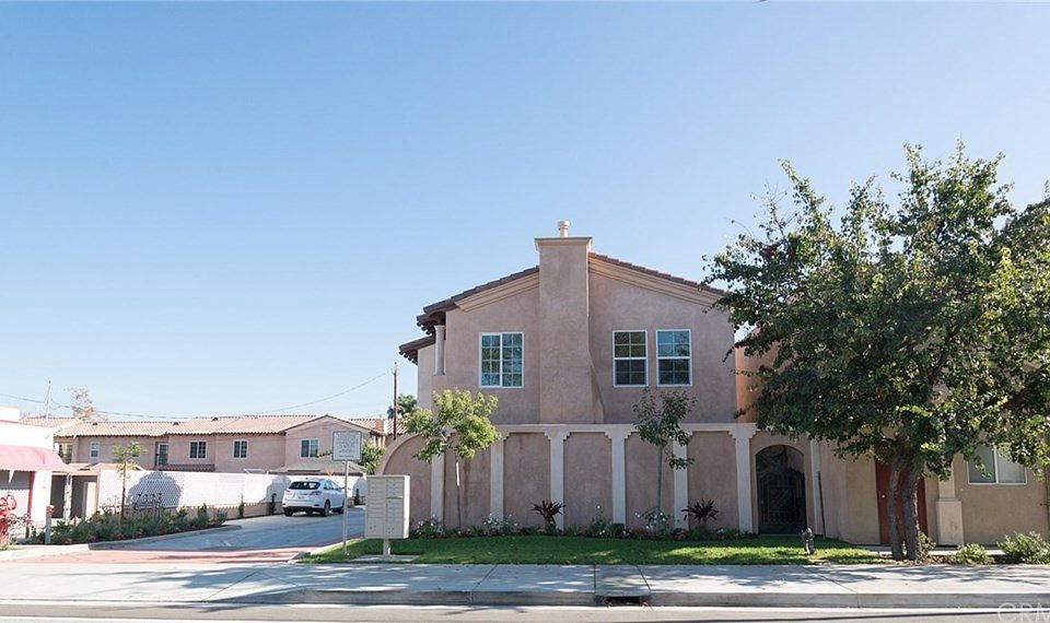 1st image of 2460 Newport Blvd Unit D