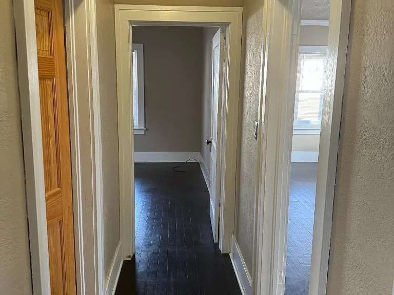 1507 Whitener St — Photo 9