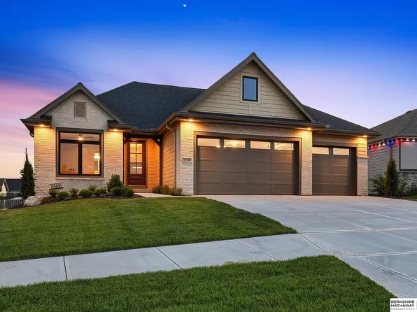2204 N 182nd Ave, Elkhorn, NE 68022