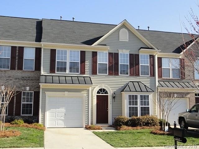 1st image of 132 Cypress Landing Dr