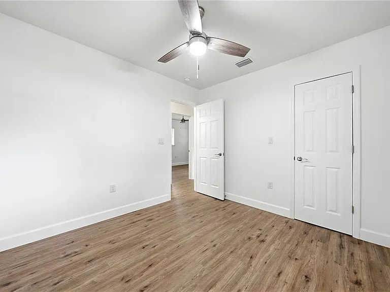 1009 Nebraska St — Photo 12