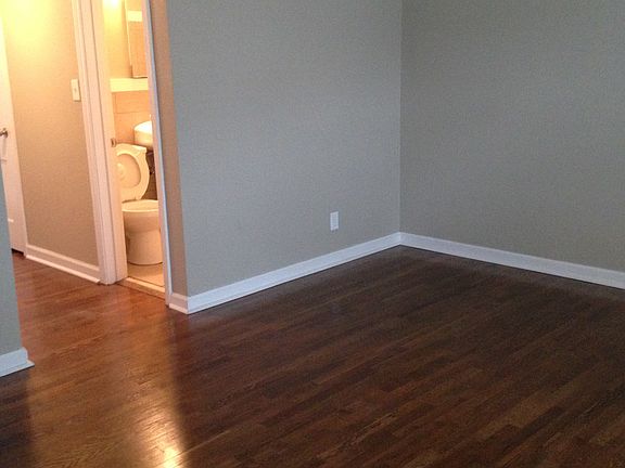 5th image of 4620 Belleview Ave APT B