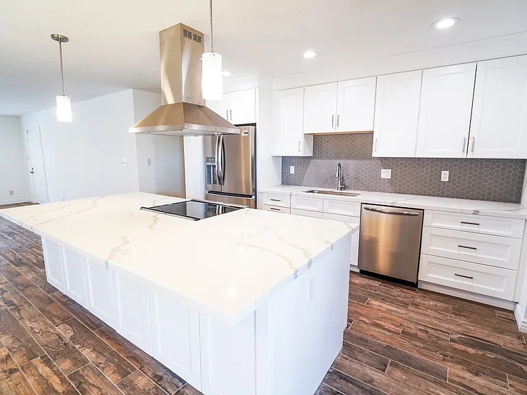 8608 E Highland Ave — Photo 4