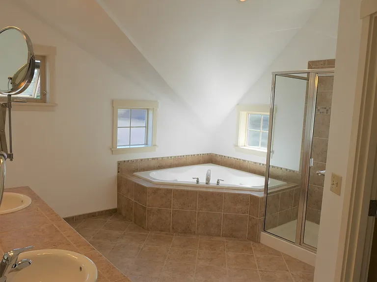2020 E Terrace St — Photo 13